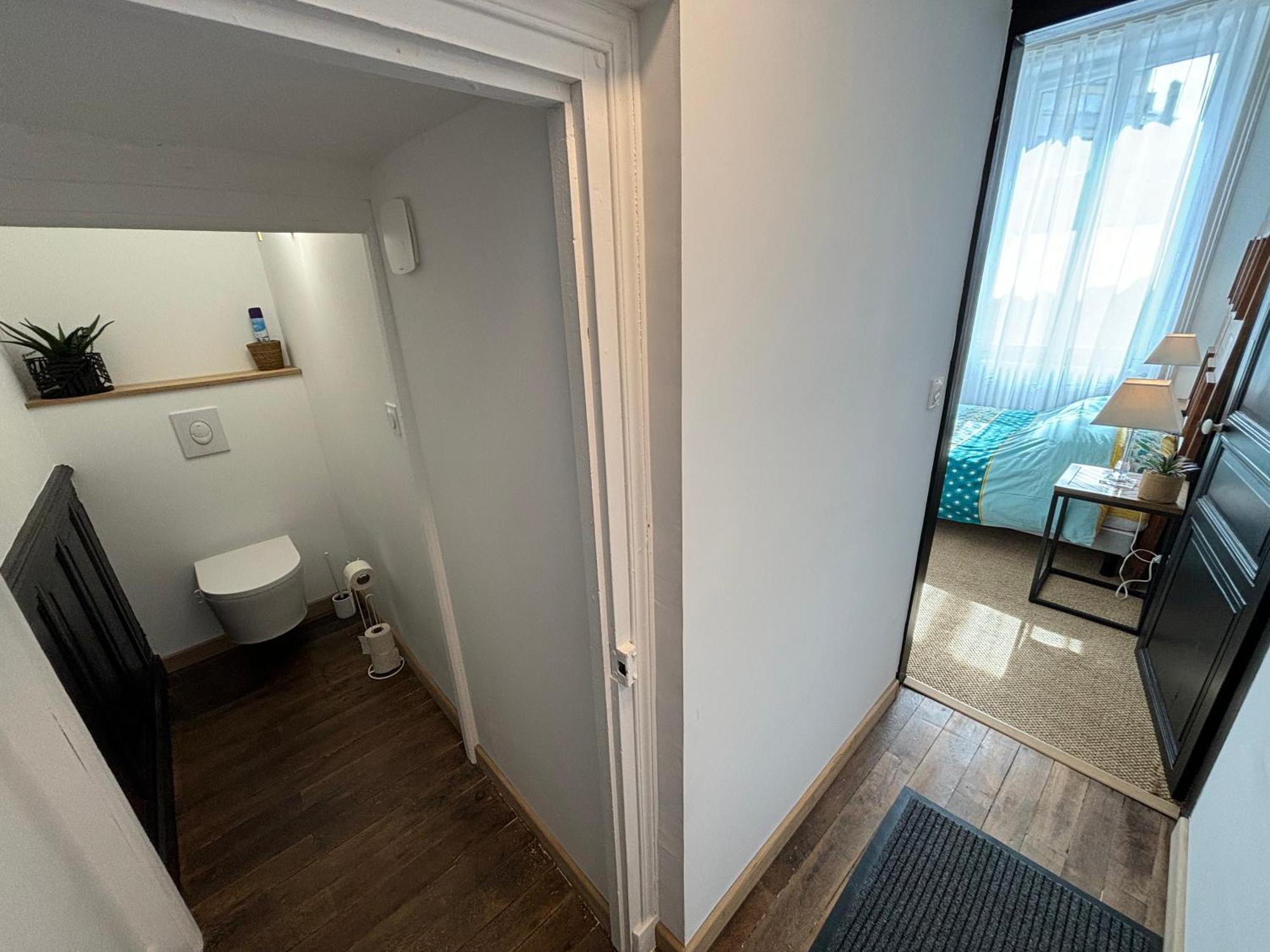 Maison A La Guitarde - Hotel Particulier Hippolyte Chateauroux Bagian luar foto